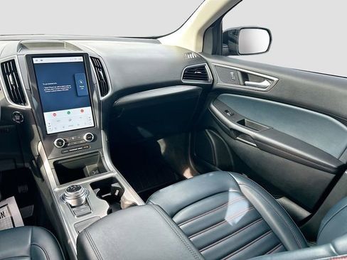 Certified 2022 Ford Edge SEL w/ Sport Appearance Package AWD/4WD image 24