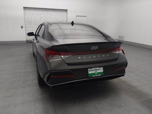 Used 2025 Hyundai Elantra Sport FWD image 6