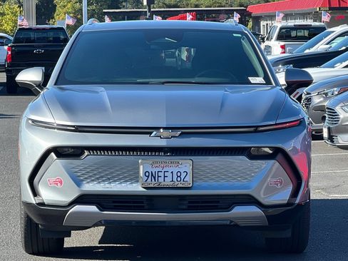 Used 2024 Chevrolet Equinox EV LT FWD image 10