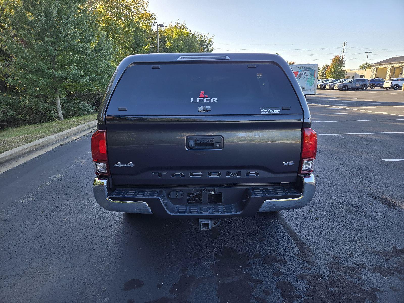 Used 2021 Toyota Tacoma SR5 AWD/4WD image 8