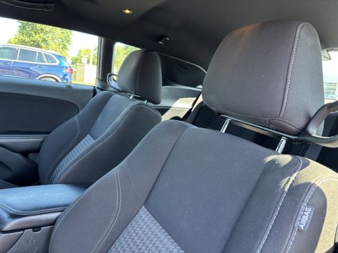 Used 2020 Dodge Challenger SXT RWD image 17