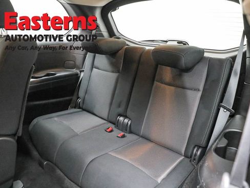 Used 2020 Nissan Pathfinder S image 28