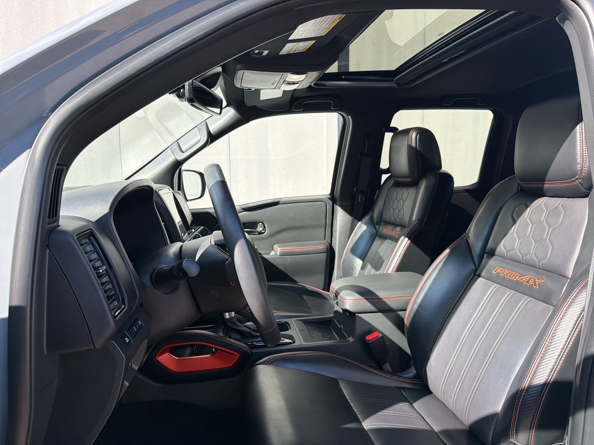 Certified 2023 Nissan Frontier PRO-4X w/ Pro-4X Premium Package AWD/4WD image 11