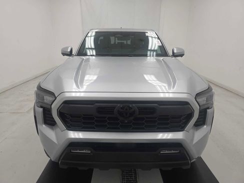 Used 2024 Toyota Tacoma TRD Off-Road w/ TRD Off Road Premium Package AWD/4WD image 5