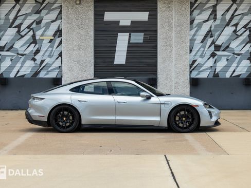 Used 2023 Porsche Taycan GTS w/ Premium Package (P6U) AWD/4WD image 17