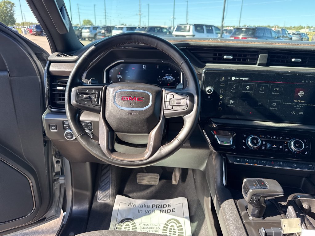 Used 2025 GMC Sierra 1500 AT4 w/ AT4 Premium Package AWD/4WD image 13