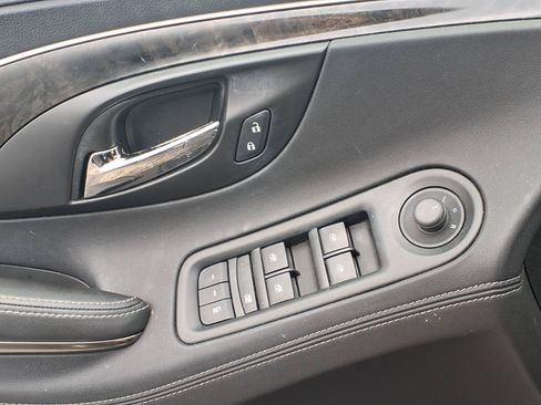 Used 2015 Buick LaCrosse Premium w/ Driver Confidence Package #1 FWD image 17