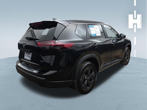 Used 2026 Nissan Rogue SV AWD/4WD image 4