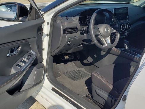 Certified 2021 Nissan Sentra SR w/ Trunk Package image 17