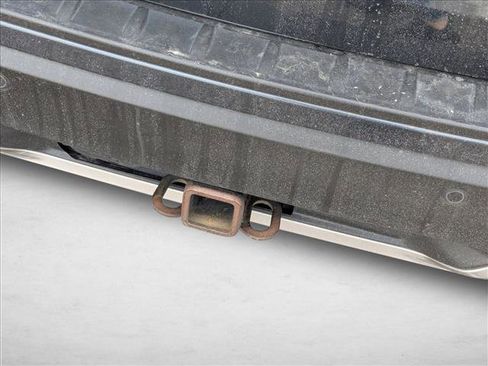 Used 2022 Ford Explorer XLT w/ Equipment Group 202A image 12