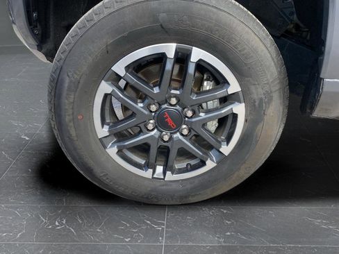 Used 2025 Toyota Tacoma TRD Sport w/ TRD Sport Premium Package image 51