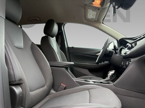 Used 2022 Buick Encore GX Select w/ Sport Touring Package image 7