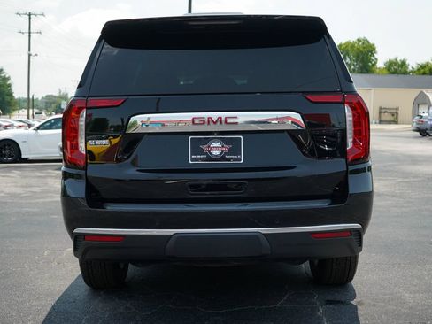 Used 2024 GMC Yukon XL SLT w/ SLT Luxury Package AWD/4WD image 19