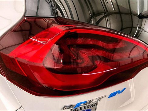 Used 2020 Chevrolet Bolt LT image 28