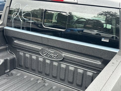 New 2025 Ford Maverick Lariat w/ Black Appearance Package image 9