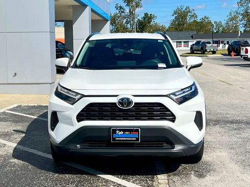 Used 2024 Toyota RAV4 XLE image 12