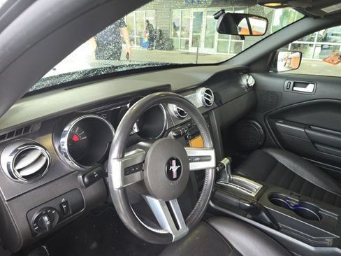 Used 2008 Ford Mustang GT RWD image 4