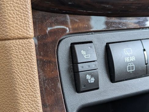 Used 2015 Buick Enclave Leather FWD image 24