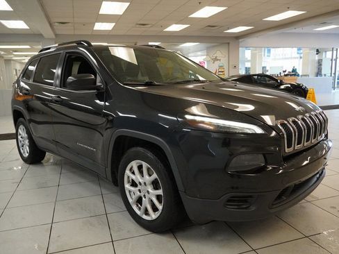 Used 2015 Jeep Cherokee Sport w/ Sport Appearance Group image 13