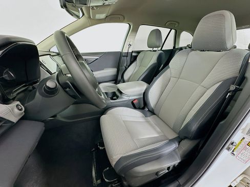 Used 2025 Subaru Outback Premium image 13