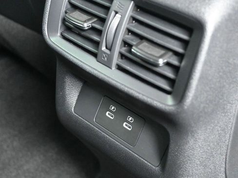 Used 2025 Nissan Murano SV image 11