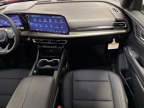 New 2026 Chevrolet Traverse LT FWD image 15