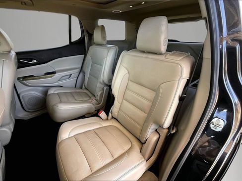 Certified 2018 GMC Acadia Denali w/ Technology Package AWD/4WD image 22