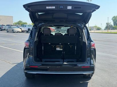 Used 2021 Toyota Sienna Platinum