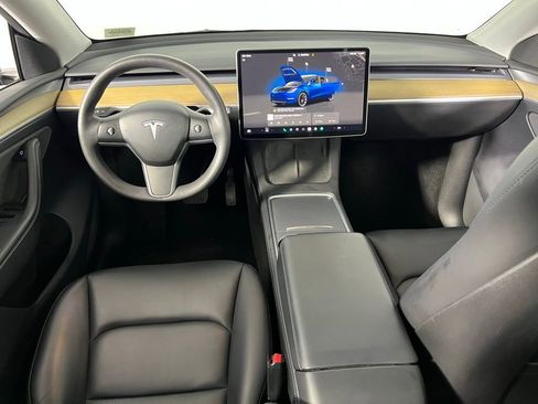 Used 2023 Tesla Model Y Long Range image 13