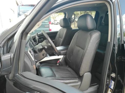 Used 2017 Nissan Titan SL RWD image 15