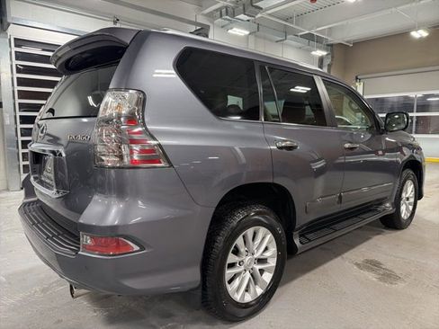 Used 2019 Lexus GX 460 Premium w/ Premium Package image 7