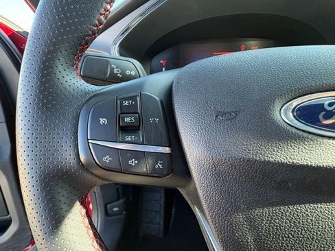 Used 2025 Ford Escape ST-Line AWD/4WD image 16