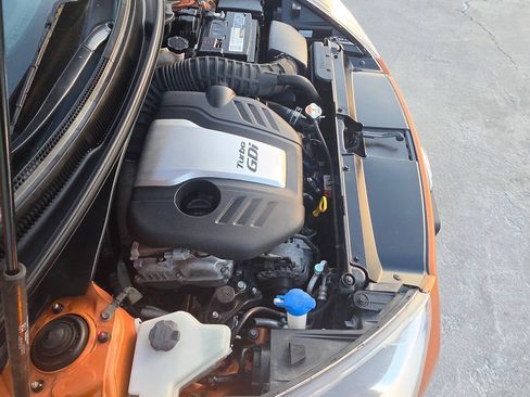 Used 2015 Hyundai Veloster Turbo FWD image 49