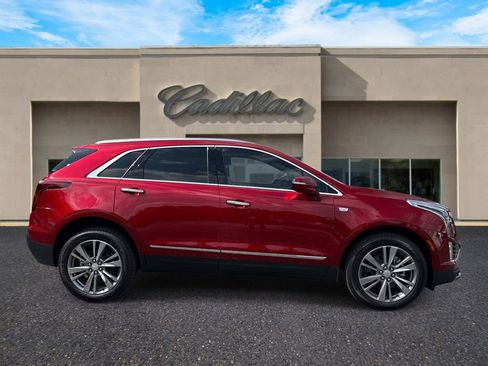 New 2026 Cadillac XT5 Premium Luxury AWD/4WD image 2