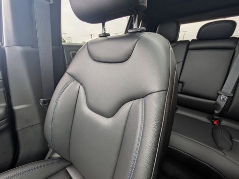 New 2025 Jeep Compass Limited w/ Sun & Sound Group image 13