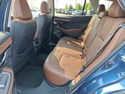 Used 2022 Subaru Outback Touring AWD/4WD image 11