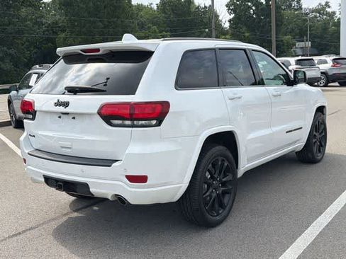 Used 2019 Jeep Grand Cherokee Altitude AWD/4WD image 35