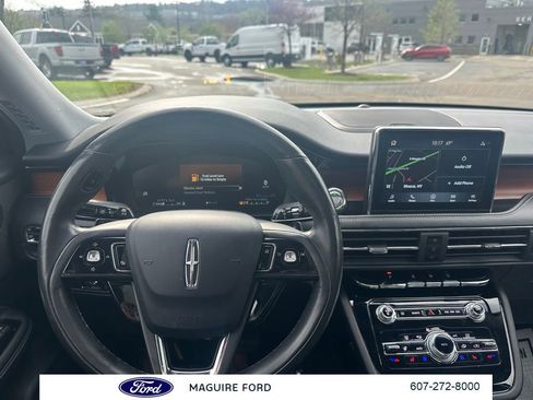 Used 2022 Lincoln Corsair Reserve w/ Equipment Group 201A image 17