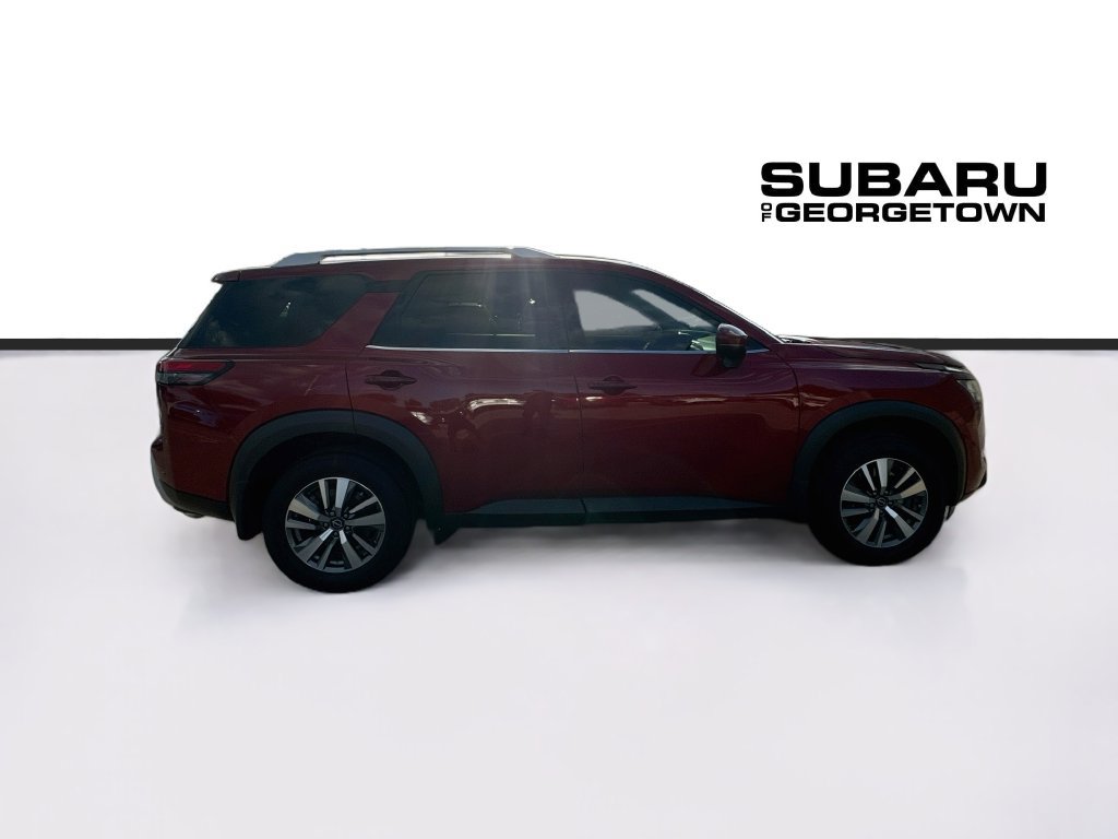 Used 2024 Nissan Pathfinder SL FWD image 8