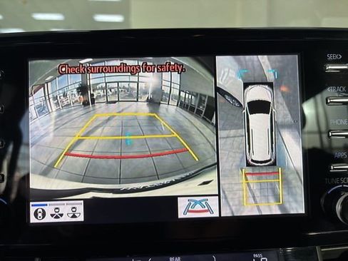 Used 2021 Toyota Sienna Platinum image 31