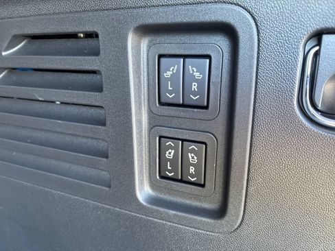 New 2026 Buick Enclave Sport Touring w/ Power Package FWD image 43