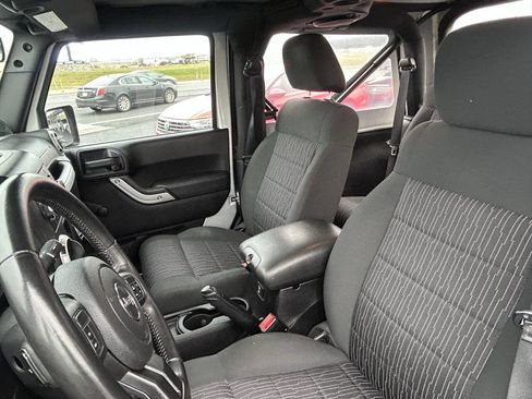 Used 2012 Jeep Wrangler Rubicon w/ Trailer Tow Group image 3