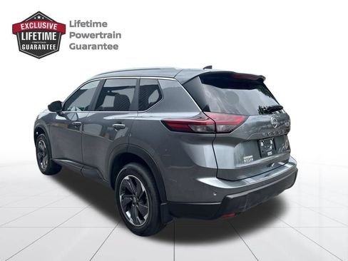 Certified 2026 Nissan Rogue SV w/ SV Premium Package FWD image 3