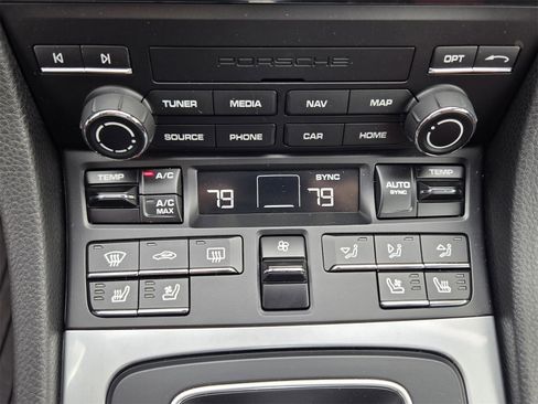 Used 2025 Porsche 718 Cayman Base image 17