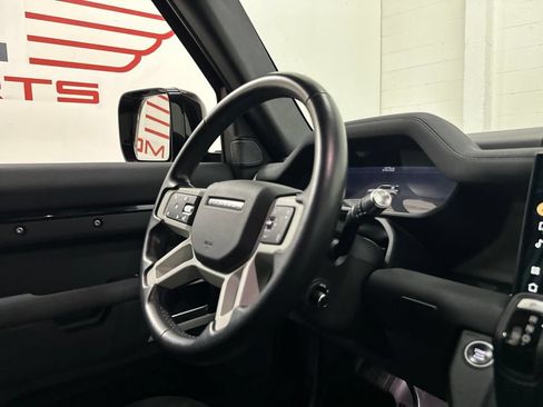 Used 2022 Land Rover Defender 110 X-Dynamic SE AWD/4WD image 59
