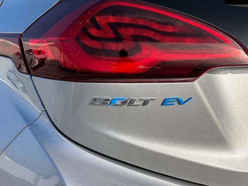 Used 2017 Chevrolet Bolt Premier image 11