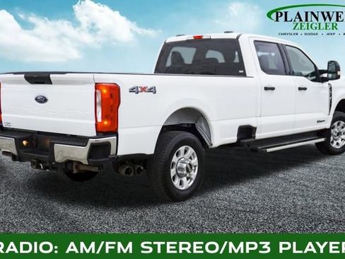 Used 2023 Ford F350 XLT image 3