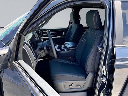 Used 2025 RAM 2500 Big Horn AWD/4WD image 3