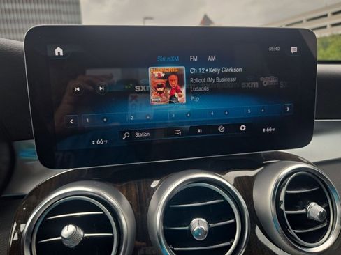 Used 2022 Mercedes-Benz GLC 300 4MATIC image 23