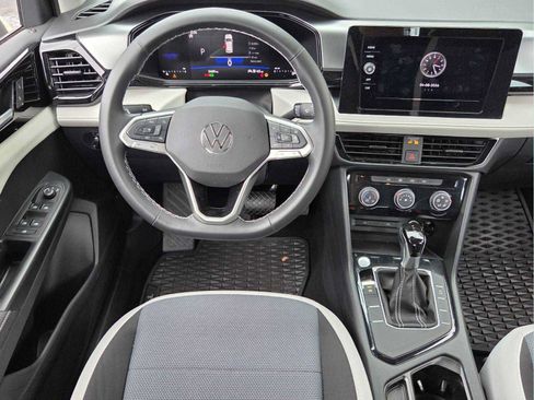 Used 2025 Volkswagen Taos S FWD image 28